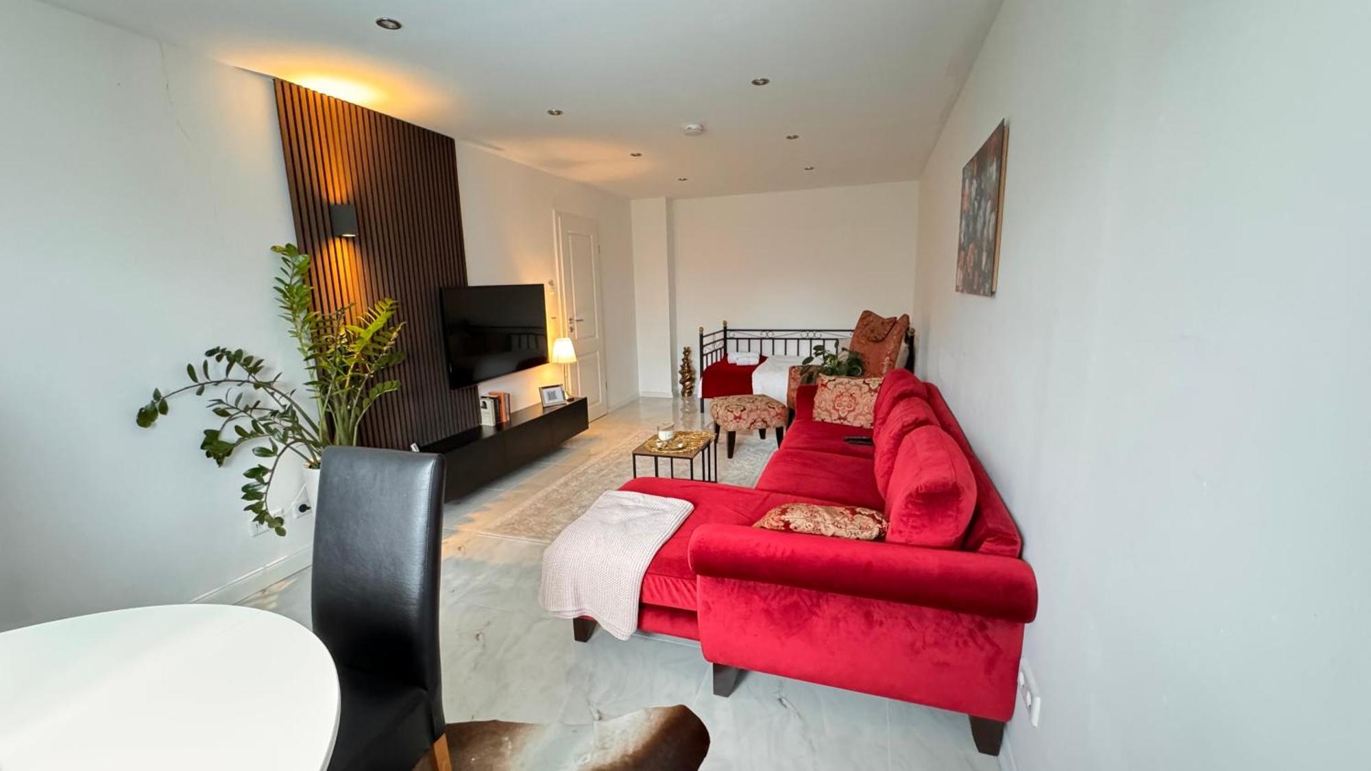 Relaxdays-apartments 2 Garten Und Pool- Mitbenutzung, Kostenloser Parkplatz, Kontaktloser Checkin, Wifi Mit Smarttv Appartement Gütersloh
